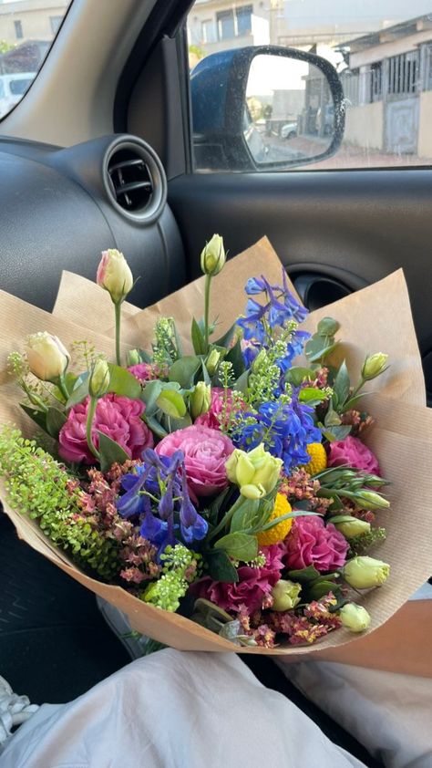 Flowers From My Boyfriend, Boyfriend Flower Bouquet, Floristry Aesthetic, Boyfriend Flowers Aesthetic, Getting Flowers From Him, Flowers For Boyfriend, Bouquet Of Flowers From Boyfriend, Flowers From Boyfriend, Punk Flowers