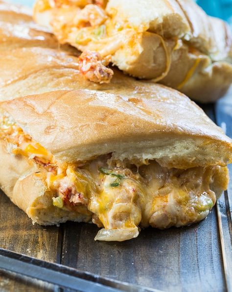 Crawfish Sandwich, Crawfish Bread Recipe, Crawfish Dishes, Crawfish Bread, Crawfish Recipes, Louisiana Seafood, New Orleans Recipes, Cajun Dishes, Cajun Cooking