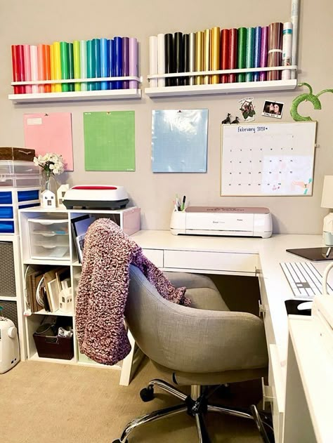 Cricut Room Organization Ideas, Small Craft Area Organization, Sewing And Cricut Room, Cameo Workspace, Sublimation Office Ideas, Small Cricut Workspace, Cricut Room Ideas, Cricut Office Space, Cricut Desk Set Up