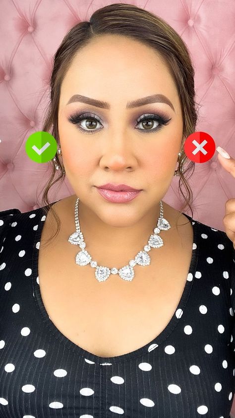 No más desastres al maquillar tu párpado caído ❌ | Astrid Cerna | ❌ No más desastres al maquillar tu párpado caído 😱 | By Astrid Cerna MakeUp Studio | Facebook | You still fail when it comes to makeup your fallen eyelid I give you these tips to make your eye look much more stylish. Look at the difference. Avoid doing the tail of your eyebrow very down this will reduce space to your eyelid and your eye will look more fallen so you can see a different effect to your eye do it in the following way Makeup Studio, Eye Look, Makeup Yourself, Eyebrows, Diamond Necklace, Do It, Make Your, Things To Come, Make It Yourself