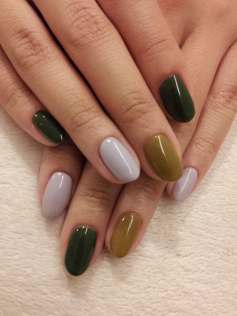 Green Multicolor Nails, Pool Nails, Multicolor Nails, Pretty Nail Polish, Cute Nails For Fall, Casual Nails, Nails Only, Cat Kuku, Funky Nails