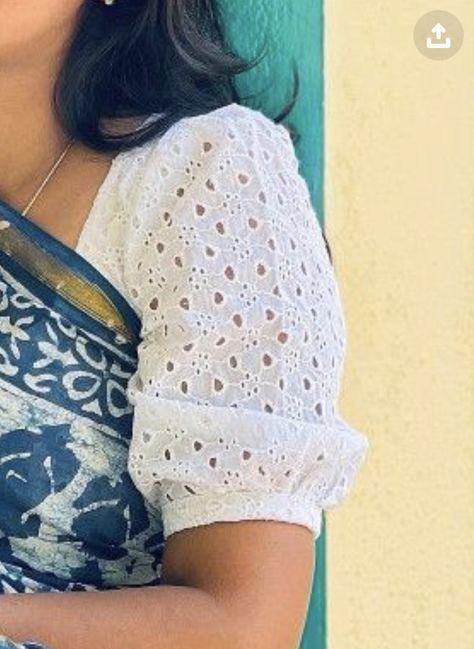 Plain Blouse Designs Latest, Hakoba Blouse Designs, White Blouse Designs, Plain Blouse Designs, Casual Blouse Designs, Simple Frock, Saree Jacket, Chicken Kari, Pattern Blouses