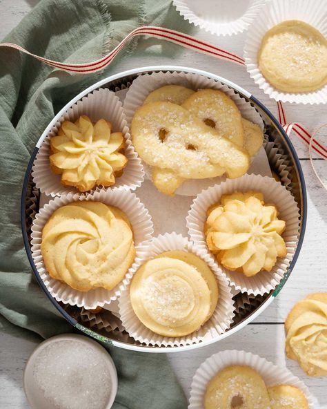 These melt-in-your-mouth Danish butter cookies are synonymous with nostalgia and the holiday season. These simple and delicious butter cookies are perfect for gifting this year! Pecan Cookies Easy, Ube Donut, Pecan Cookies Recipes, Pecan Sugar Cookies, Cookies With Powdered Sugar, Danish Butter Cookies Recipe, Fall Sweets, Pecan Snowball Cookies, Danish Cookies