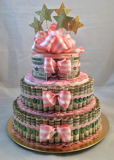 Cash Cake- such a fun way to give a gift of money! Cash Cake, Elf Birthday, Money Cakes, 18th Birthday Gifts For Girls, Gift Of Money, Birthday Money Gifts, Money Creation, Money Board, Money Printables