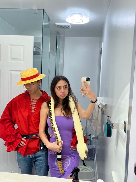 one piece monkey d luffy and boa hancock homemade halloween couple costumes Boa Hancock Costume Diy, Asian Couple Halloween Costume, Boa Hancock Cosplay Ideas, One Piece Couple Costume, Hancock Halloween, Luffy Halloween Costume, Robin One Piece Cosplay, Luffy And Boa Hancock, Luffy Boa Hancock