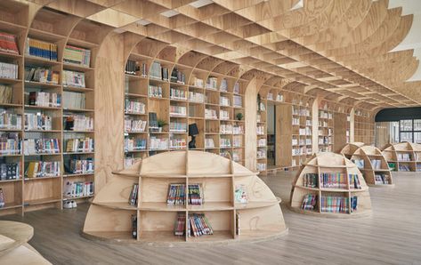 Gallery of Lishin Elementary School Library / TALI DESIGN - 8 Tali Design, Education Design Interior, Public Library Design, Bookstore Design, School Library Design, Library Cafe, Elementary School Library, Interior Design Games, Interior Design School