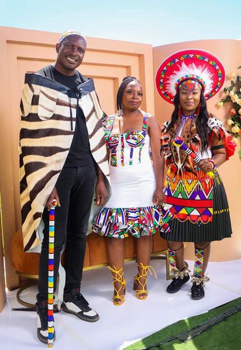 Zulu Traditional Wedding Dresses African Prints, Oromo Cultural Wedding Dress, Abia State Traditional Attire, Benue State Traditional Wedding Attire, Zulu Bride, Queen Nandi Zulu, Afro Fashion, African Princess, Traditional Weddings