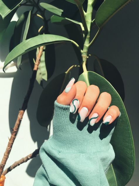 Plant Nail Designs, Plant Nail Art, Plant Photoshoot, Diy Led Lighting Ideas, Led Lighting Diy, Diy Led, Nail Powder, Led Diy, Art Nails