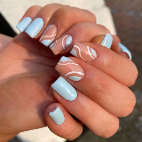 Light Blue Nails With Design Simple, Trendy Blue Nails Short, Light Simple Nails, Popular Acrylic Nails 2023, Mid Summer Nails, Light Blue Nail Designs Short, Light Blue Homecoming Nails, Pretty Blue Nails Short, Stylish Nails Blue