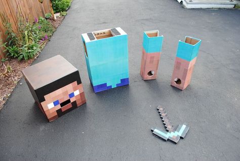 Homemade Minecraft Costume Head | Step 6: Finishing Touches Minecraft Steve Costume, Minecraft Halloween Costume, Steve Costume, Diy Costumes Kids Boys, Minecraft Costumes, Minecraft Steve, Kids Homemade, Diy Minecraft, Diy Costumes Kids