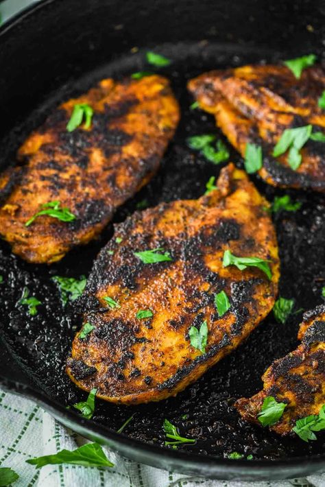 This one skillet blackened chicken is coated with spices from your pantry, making for a juicy and healthy dinner in under 15 minutes. #blackenedchicken #chicken #quickandeasy | chiselandfork.com Blackened Chicken Recipe, Blackened Chicken, One Skillet, Duck Recipes, Homemade Spices, Chicken Cutlets, Main Course Recipes, Just Cooking, Healthy Chicken Recipes