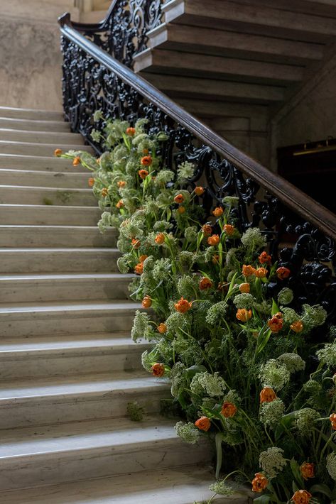 Wedding Stairs, Italian Flowers, Aisle Flowers, Flower Installation, Stair Decor, Wedding Flower Inspiration, Wedding Session, Flower Therapy, Classy Wedding