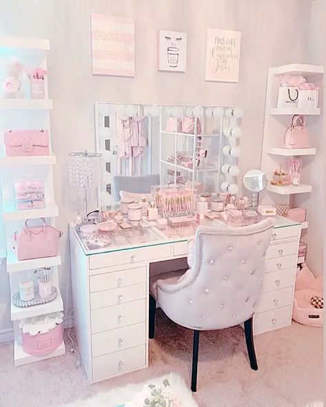 Beauty Room Vanity, Pink Furniture, Hiasan Bilik Tidur, Pink Room Decor, Makeup Room Decor, Beauty Room Decor, Bedroom Decor For Teen Girls, Vanity Room, Glam Room