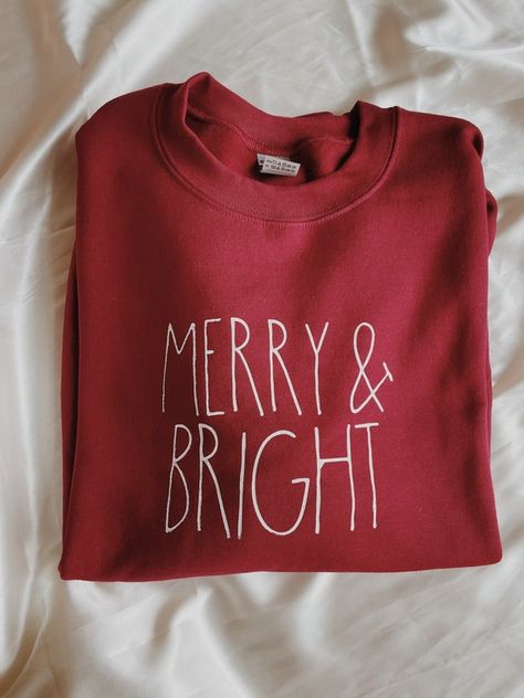 Merry and Bright Crewneck Sweatshirt | Etsy Sweatshirt And Shirt Outfit, Christmas Sweatshirt Ideas, Holiday Crewneck, Quilt Size Chart, Halloween Tee Shirts, Christmas Tee Shirts, Christmas Vinyl, Christmas Crewneck, Cute Shirt Designs