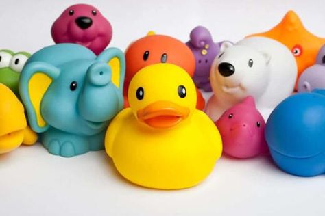 Newborn Baby Care, Sustainable Toys, Tub Ideas, Free Toys, Rubber Ducky, Plastic Toys, Natural Baby, Bath Toys, Pusheen