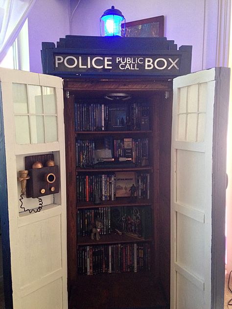 This TARDIS Bookshelf DIY is Actually Bigger on The Inside - Our Nerd Home Tardis Bookshelf, Doctor Who Room, Diy Tardis, Gemma Jones, Nerd Home, Bookcase Plans, Diy Doctor, Dr Who Tardis, Bookshelf Cabinet