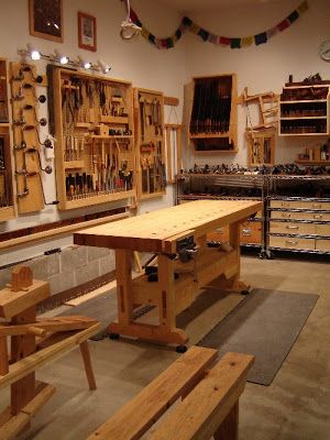 Dan's Shop: The Whole Story In Three Pictures Workshop Layout, Work Benches, Woodworking Shop Layout, Woodworking Workbench, Shop Layout, Woodworking Workshop, Beginner Woodworking Projects, Built In Bookcase, Woodworking Bench