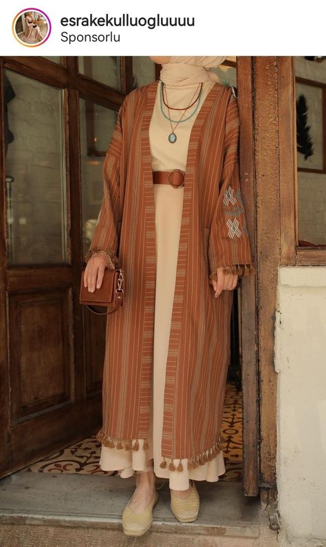 Muslim Style Outfits, Modest Hijabi Outfits, Muslimah Fashion Casual, Muslim Outfit, Casual Abaya, Simple Dress Casual, Modest Casual Outfits, Mode Kimono, Modest Fashion Hijab