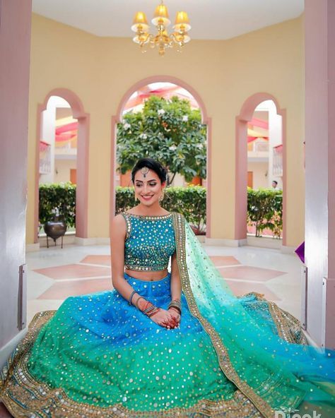 This peacock colour lehenga is unique and beautiful ❤ Green Indian Wedding Dress, Reception Indian Outfit, Bridal Dupatta Draping Styles, Turquoise Lehenga, Ombre Mirror, Sea Green Lehenga, Reception Lehengas, Green Indian Wedding, Lehenga For Engagement