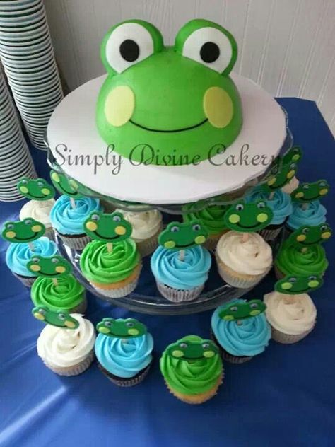 Buttercream frog smash cake & cupcakes with non edible picks Frog Smash Cake, Frog Cake Ideas, Superbowl Snacks Dessert, Frog Birthday Cake, Frog Party Ideas, Frog Cupcakes, Frog Birthday Party, Frog Party, Frog Birthday