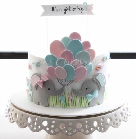 Elephant Gender Reveal Cake Ideas, Elephant Gender Reveal Cake, Wedding Cake Chic, Elephant Gender Reveal, Baby Shower Cakes Neutral, Half Birthday Baby, Baby Reveal Cakes, Baby Shower Cake Designs, Elephant Baby Shower Cake