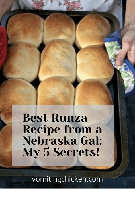 Easy Runza Recipe, Runzas Recipe, Runza Recipe, Bierocks Recipe, Baked Sandwiches, Meat Pie, Wrap Sandwiches, Beef Dishes, Copycat Recipes