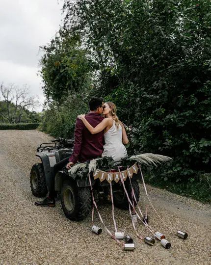 Fiesta Theme Wedding Inspiration - Rock My Wedding Couple Ride, Pub Wedding Reception, Fiesta Wedding Theme, Tractor Wedding, Budget Wedding Ideas, Pastel Wedding Dresses, Alternative Wedding Venue, Wedding Transport, Pub Wedding