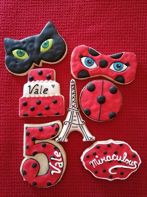 Miraculous Ladybug Cookies Decorated, Miraculous Party Ideas, Miraculous Ladybug Cookies, Miraculous Cookies, Disney Toddler Outfits, Ladybug Cookies, 3rd Birthday Party For Girls, Miraculous Ladybug Party, Ladybug Cupcakes