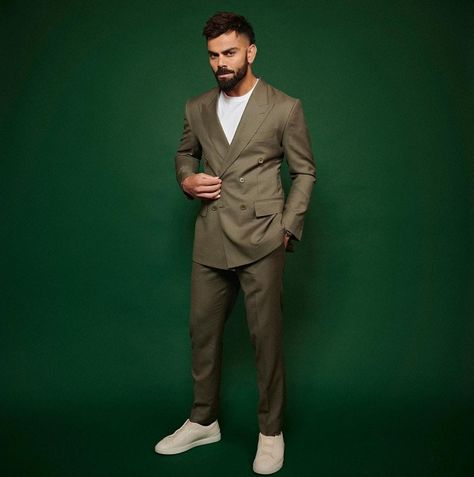 Long Blazer Outfit, Life Struggle, Best Indian Wedding Dresses, Virat Kohli And Anushka, Suits And Sneakers, Indian Cricket Team, Stylish Men Wear, Captain America Wallpaper, Easy Photography Ideas