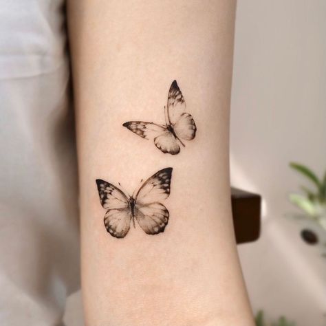 Lotus Flower And Butterfly Tattoo, Virgo Butterfly, Flower And Butterfly Tattoo, Butterfly With Flowers Tattoo, Horoscope Virgo, App Filter, Flower And Butterfly, Airbrush App, Foot Tattoo