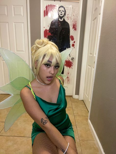 #halloweencostume #tinkerbell #easy #green #wigs #fairy Dark Tinkerbell Costume, Evil Tinkerbell Costume, Tinkerbell Corset Costume, Baddie Tinkerbell Costume, Tinkerbell Dance Costume, Tinker Bell Costume, Easy Halloween Costumes, Easy Halloween, Halloween Costumes