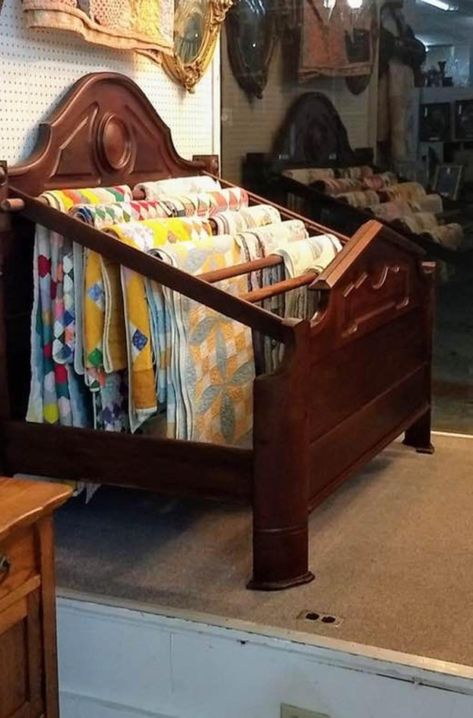 Quilt Display Ideas, Quilt Display Racks, Quilt Racks, Quilt Display, Quilt Rack, Quilt Storage, Quilting Room, Repurposed Items, Furniture Renovation