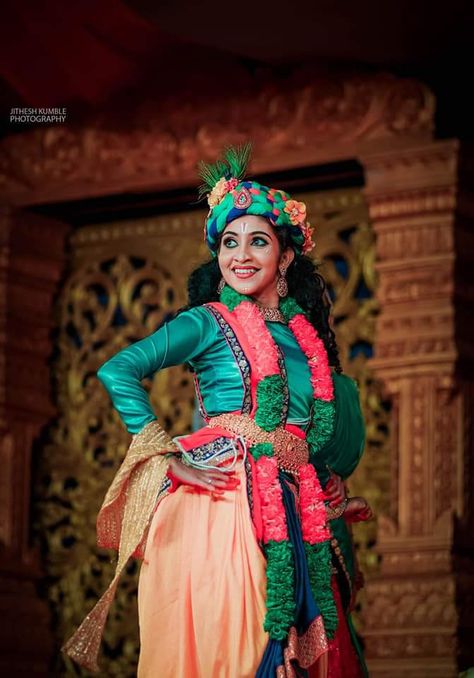 Krishna Poses Photoshoot, Communism Quote, Kerala Models, Vinayagar Chaturthi, Janmashtami Photos, Kerala Trip, Baby Fancy Dress, Bride Photos Poses, Radha Krishna Songs