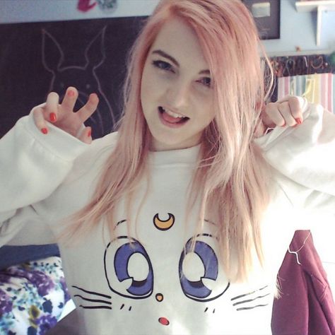 LDshadowlady Famous Youtubers, Zoella, How To Play Minecraft, Minecraft Youtubers, Minecraft Mods, Dan And Phil, Best Youtubers, Call Of Duty, Pink Hair