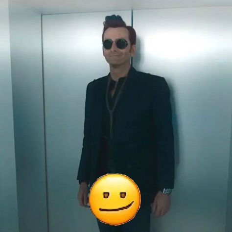 Muriel Good Omens Icon, Good Omens Pfp Aesthetic, Good Omens Christmas Pfp, Crowley Icons Good Omens, Good Omens Profile Picture, Good Omens Matching Icons, Good Omens Crowley, Good Omens Aziraphale, Crowley Good Omens