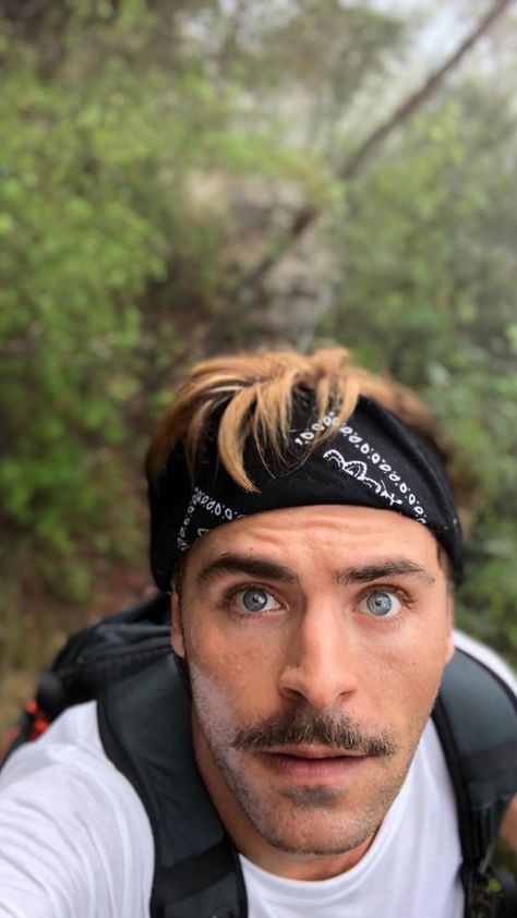 Stories • Instagram Zac Efron Beard, Zac Efron Muscle, Zac Efron Pictures, Pretty Hurts, Fire Fits, Zac Efron, High School Musical, Man Crush, Favorite Celebrities