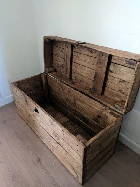 Rustic wooden storage trunk/chest. Handmade from reclaimed pine & yew with a hinged Clamshell lid and lockable hasp The wood is selected for size and characteristics before being sanded to reveal its natural beauty. The pieces are then assembled using quality wood screws for Wooden Chests Rustic, Wooden Trunks Chest, Storage Wooden Boxes, Wooden Storage Chest, Diy Wooden Trunk, Diy Chest Trunk, Wood Trunk Ideas, Wooden Chest Diy, Storage Chest Diy