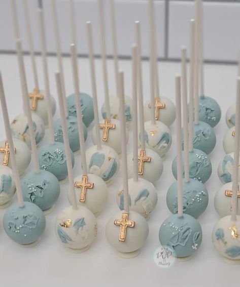 Baby Baptism Cake Boy, Bautizo Cake Pops, Confirmation Theme Ideas, Confirmation Cake Pops, Birthday And Baptismal Decoration, Conformation Party Idea, Confirmation Dessert Table Ideas, Baptism Ideas For Boys, Boy Communion Centerpieces