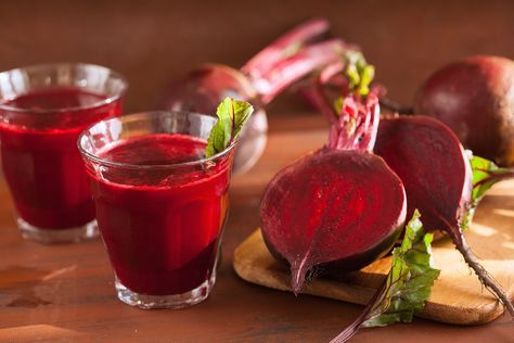 What is the best juice for blood pressure? Beetroot, spianch and apple juice is my recommended natural juice for hypertension or high blood pressure. Buah Bit, Vitamins For Vegetarians, Resep Juice, Beetroot Juice, Juicing Benefits, Energy Foods, Beet Juice, Diet Drinks, Inflammatory Foods