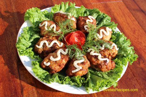 Katleti (Meatballs) | Svetas Recipes Ukrainian Meatballs, How To Cook Meatballs, Russian Food, Russian Recipes, Ground Pork, Loaf Bread, Meat Dishes, Large Bowl, Soup Recipe