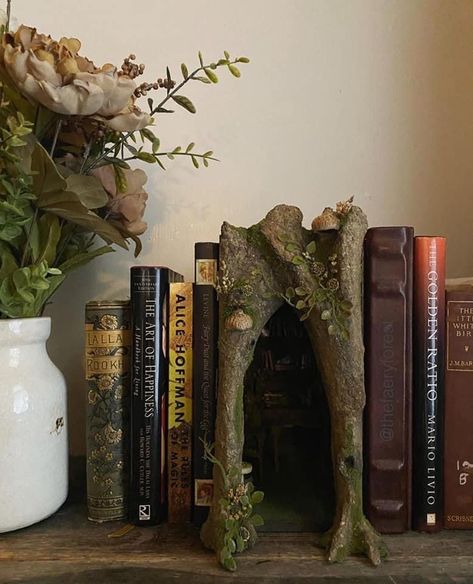 Bookshelf Art, Book Nook, Miniature Crafts, Fairy House, Dream Decor, Pretty House, Book Nooks, Dream House Decor, My New Room