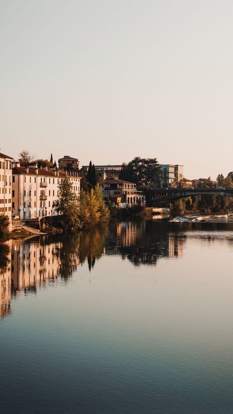 📍Bassano del Grappa, Veneto

A legend for romantics tells that those who kiss over the Bassano del Grappa bridge will never leave 💘
It was customary for lovers to entrust their hopes to the Ponte Vecchio through cards that were slipped between the less visible cracks of the Palladian artefact.
Will this rite reappear now, after the restoration? Bassano Del Grappa, For Lovers, New York Skyline, Bridge, Kiss, New York, Travel