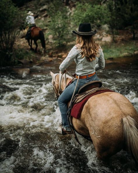 Western Cowgirl Aesthetic, Sarah Stone, Cowboy Books, Ranch Riding, Cowgirl Pictures, Cowboy Aesthetic, Rodeo Life, Small Town Romance, Western Life