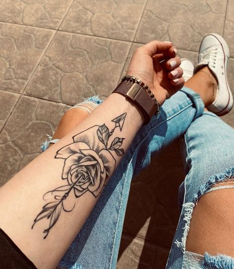 Get the Latest and trending different types of Arrow tattoo design ideas here!!! Arrow Tattoo Meaning, Tattoos Arrow, Arrow Tattoo Ideas, Forearm Tattoos For Women, Arrow Forearm Tattoo, Arrow Tattoos For Women, Outer Forearm Tattoo, Inner Arm Tattoos, Arm Sleeve Tattoos For Women