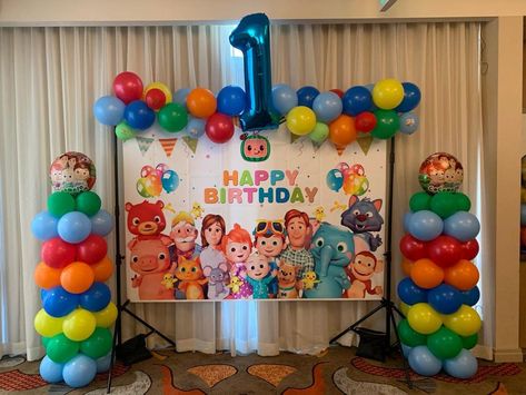 Serena Moreno’s Instagram profile post: “Cocomelon Theme Balloons! #cocomelonballoons #cocomelonparty #ballooncolumns #cocomelonbackdrop” Cocomelon Party Ideas For Boy, Cocomelon Party Ideas, Bday Balloons, Cocomelon Theme, Boys First Birthday Cake, Baby Birthday Party Theme, Boys 1st Birthday Cake, Coco Melon, Watermelon Birthday Parties