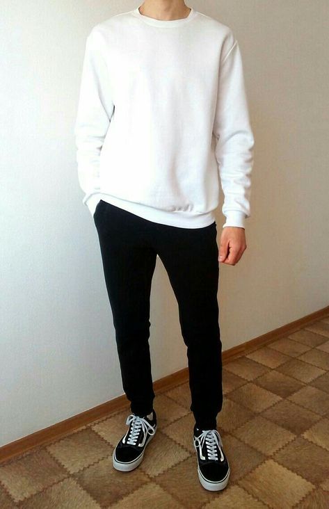 Fit Boy Aesthetic, Men Vans Outfit, Vans Casual Outfit, White Vans Outfit Mens, Vans Outfits Men, Men Tshirt Outfits, Vans Old Skool Outfit Men, Old Skool Vans Outfit, Vans Old Skool Men