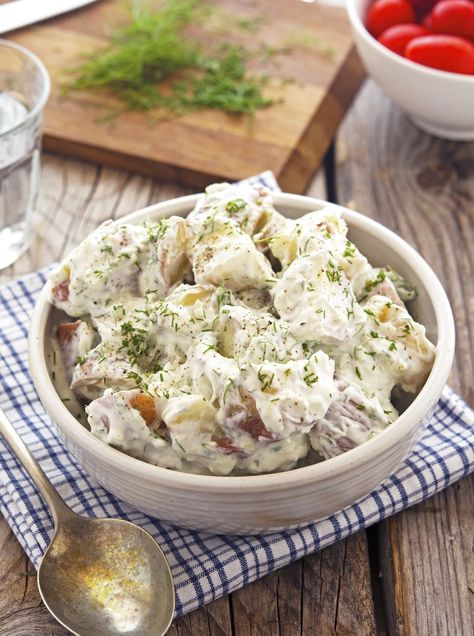 Tzatziki Potato Salad - 6 SPts using fat free sour cream and non fat Greek yogurt Tzatziki Potato Salad, Greek Potato Salad, Baby Potato Salad, Greek Yogurt Sour Cream, Potato Salad Dill, Potato Salad Mustard, Potato Salad Recipe Easy, Potato Salad Healthy, Potato Salads