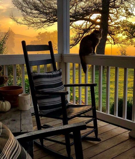 Perfect view, perfect night. ✨ #regram @sweckerfarm via @goodhousekeeping Porch Life, Country Porch, The Porch, Photo Images, Porch Patio, Adirondack Chair, The Sunset, Country Cottage, Country Living