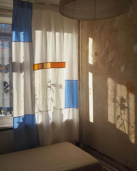 Onion Skin, Patchwork Curtains, Berlin Apartment, Deco Studio, Nyc Apartment, The Curtain, Cotton Sheets, Mid Century Modern House, Vintage Linens