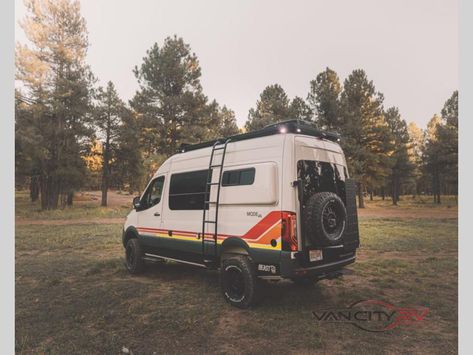 4x4 Mercedes, 4x4 Camper Van, Sprinter Camper, Ford Van, Van Design, Motor Home, Camper Vans, Remodeled Campers, Mercedes Sprinter